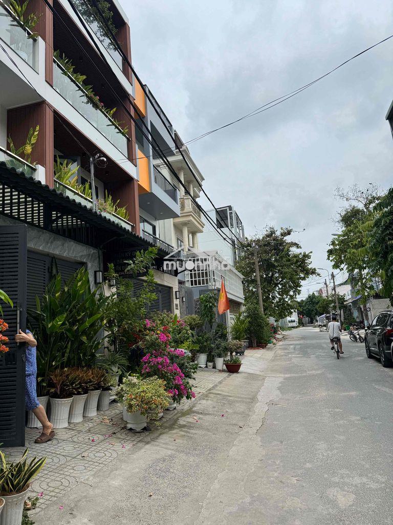 Bán nhà 3,5 tấm đang ở và cho thuê chdv đường thông 10m kdc yên tĩnh - 4