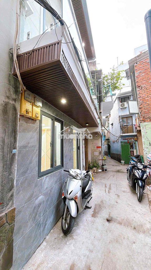 Bán nhà đẹp 2 tầng vào ở ngay. khu yên tĩnh và an ninh.