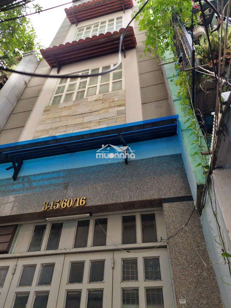 Nhà trong hẻm, dt đất 30 m2, đường trần hưng đạo, q1.