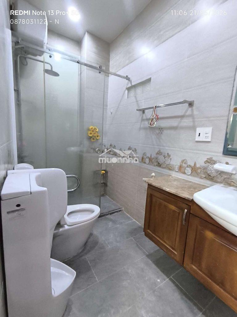 Góc hai mặt tiền 8 x 16 3 lầu ngay chợ tân hương !!!