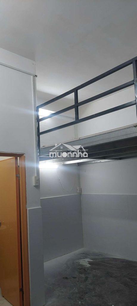 Phòng trọ 30m2 ngay ngã tư âu cơ lạc long quân