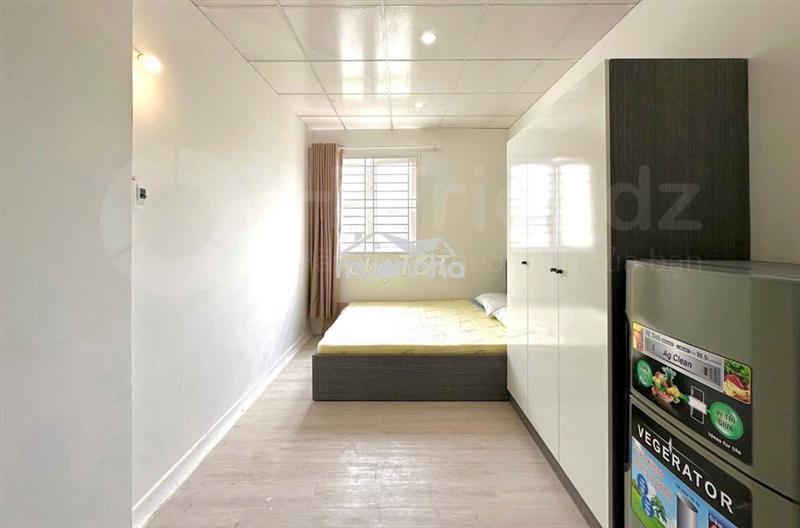 Phòng trọ giá rẽ 301- phòng có ban công, cửa sổ lớn, máy giặt riêng