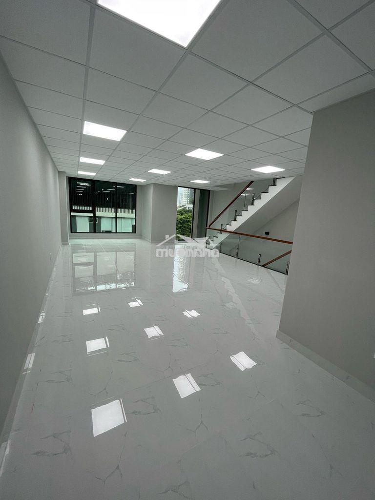 Cho thuê tòa nhà văn phòng hẻm bàn cờ q.3 , 4,5x17m , 5 lầu giá 42 tr