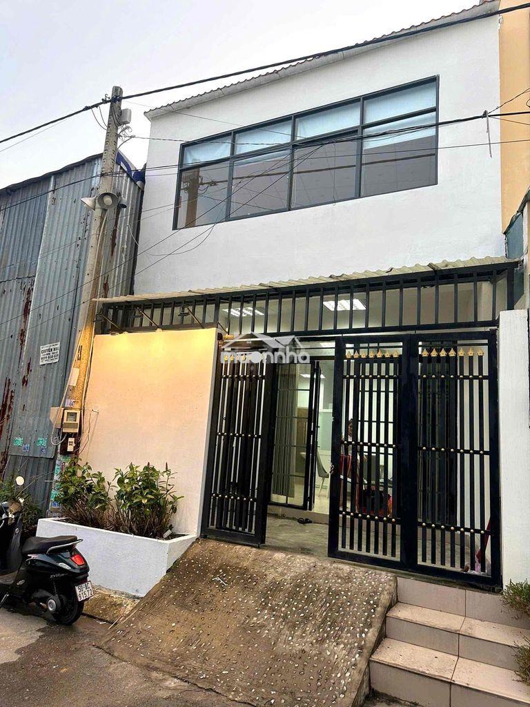 🔥🔥🔥 Nhà 2 tầng 3pn 2wc hẻm xe tải long thuận q9
