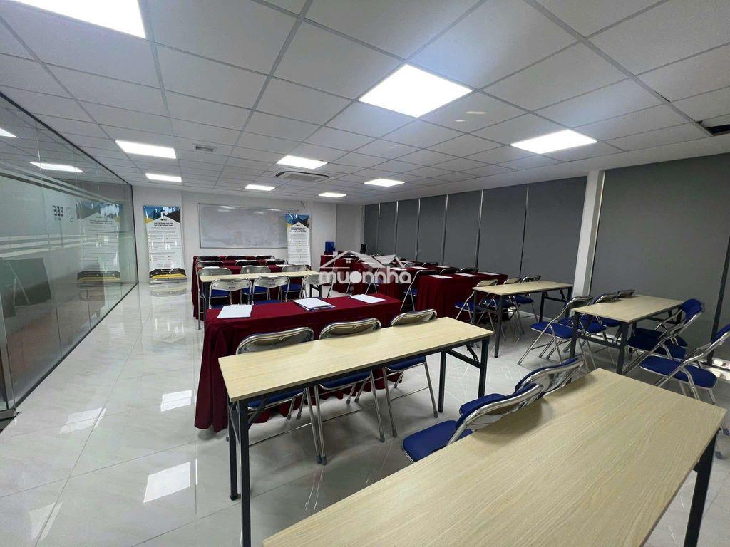 Tòa văn phòng 1200m2 - 3