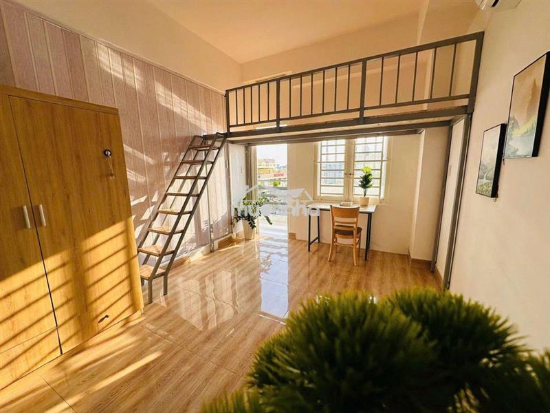  Phòng trọ 30m2 có cửa sổ thoáng sát bên đại học nguyễn tất thành