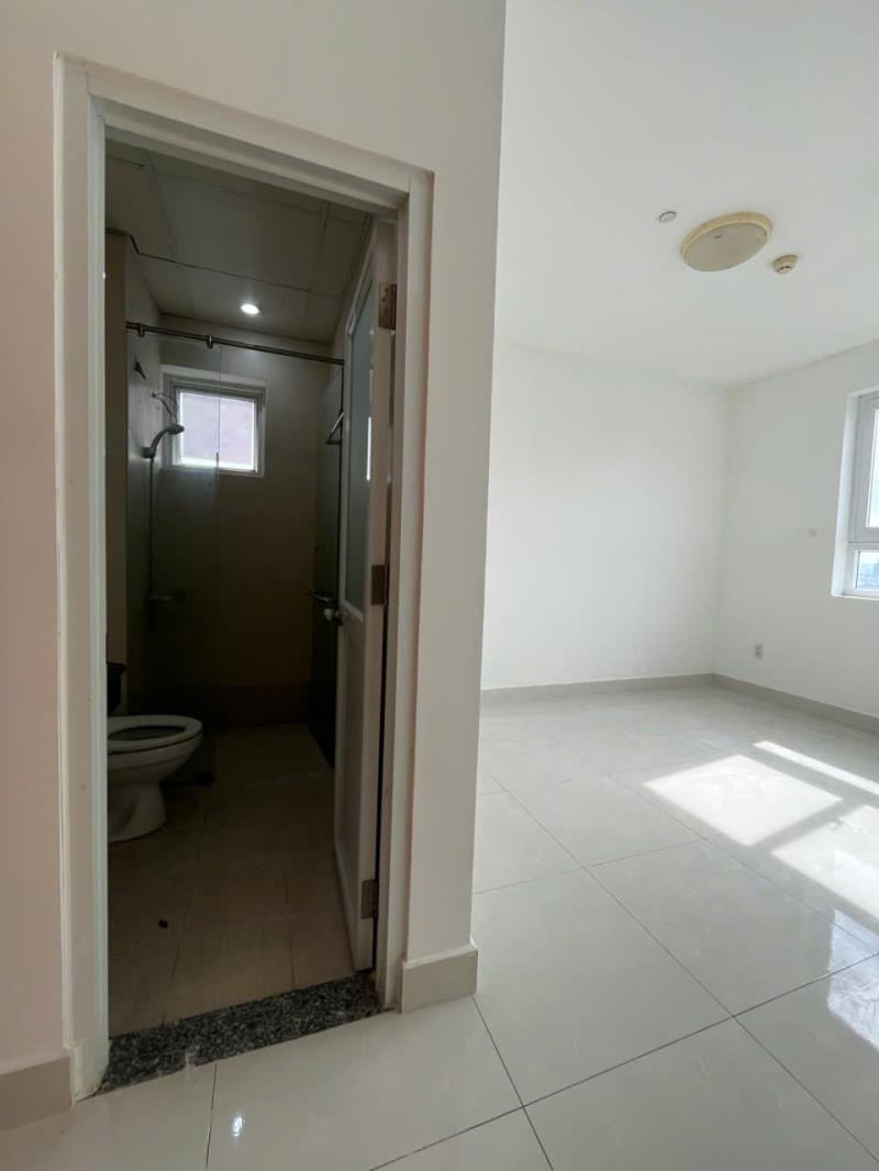 Bán chung cư tara quận 8 dt: 71.25m2  2pn  2wc giá 4.050 tỷ  - 2
