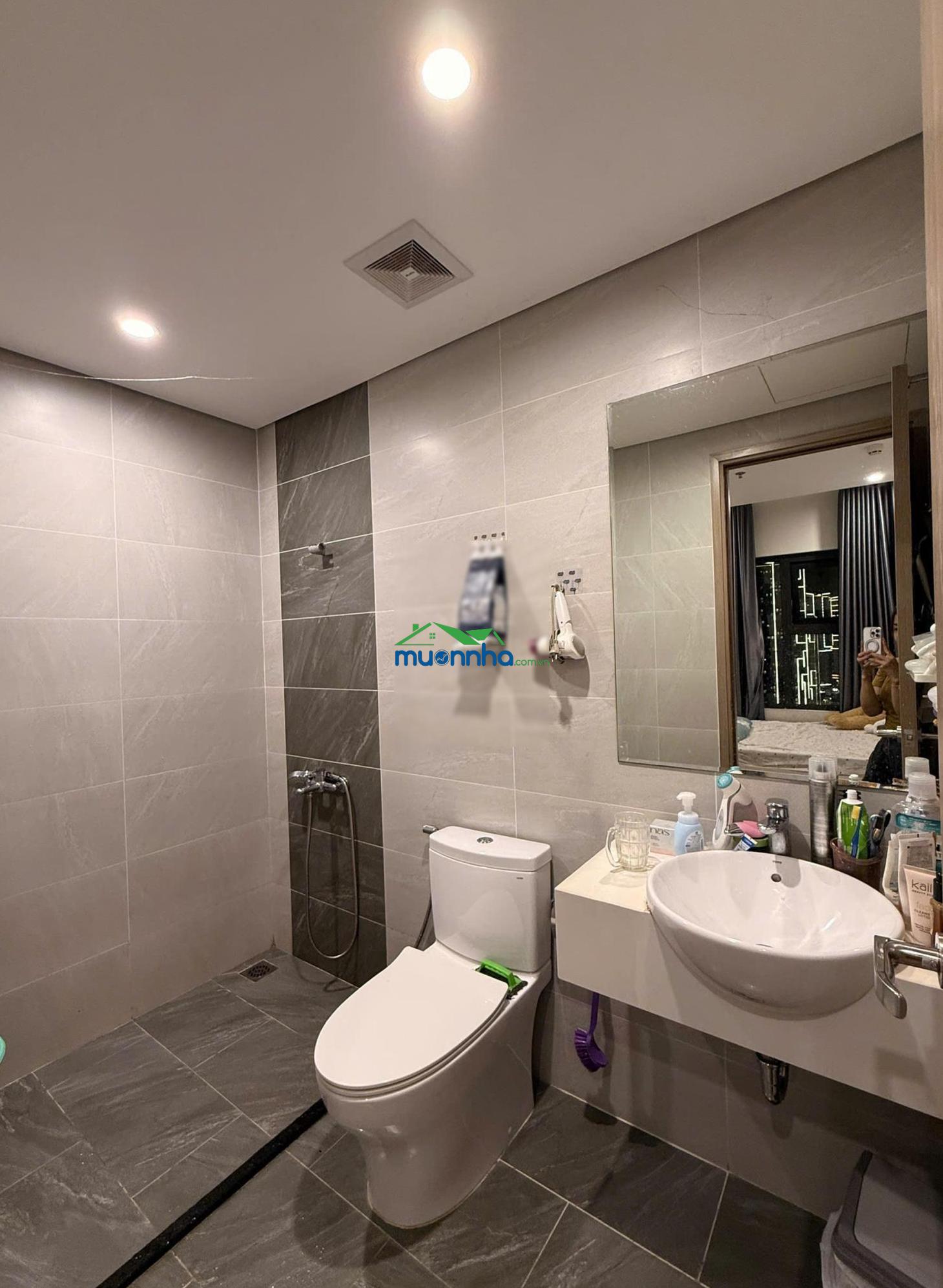 Căn đẹp không mua tiếc! 2pn2wc 59m² đông nam view hồ bơi chỉ 2,98 tỷ sổ sẵn