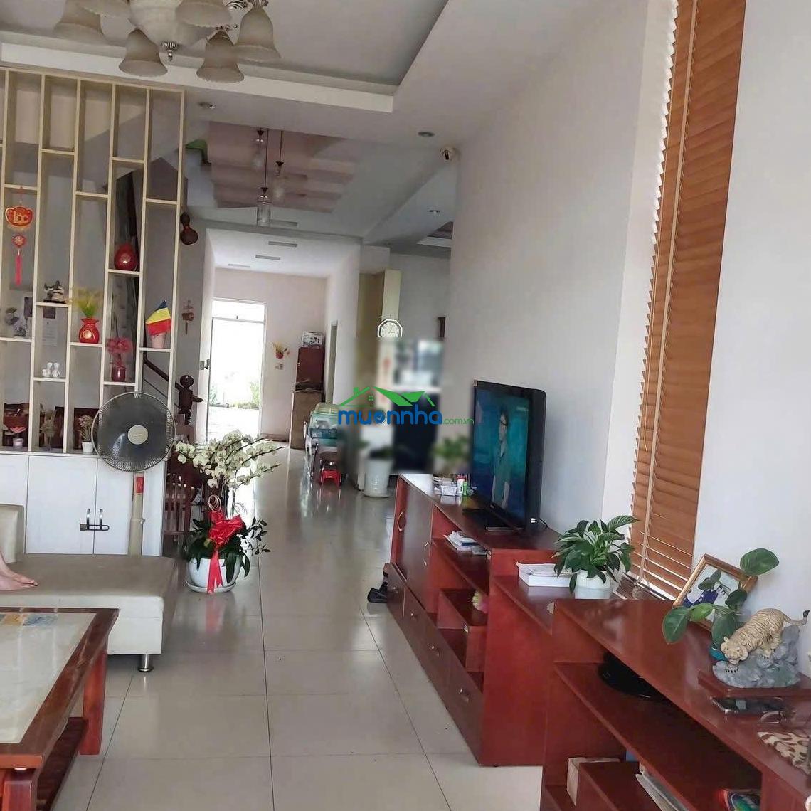 Giảm giá 1,5 tỷ còn 8,8 tỷ khu tam đa q9 7mx25m trệt, 3 lầu hoàn công sổ riêng ngay vành vinhomes - 4