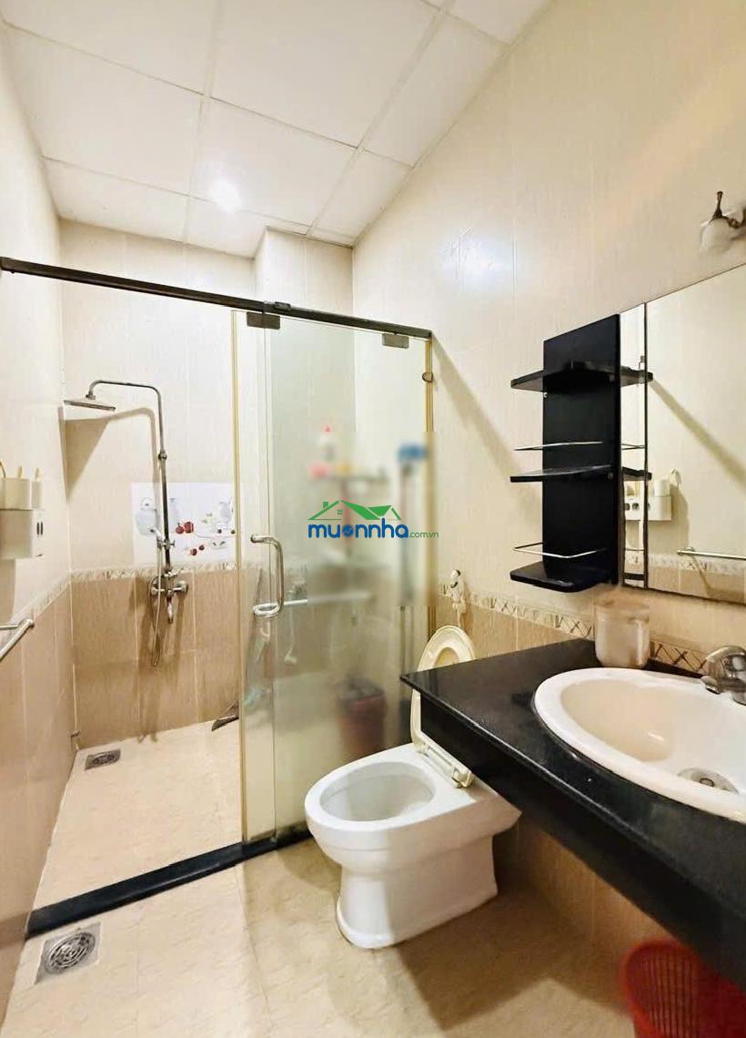 Bán gấp nhà 1 lầu 5x21m, giá 1 tỷ 250 tr, gần chợ an dương vương. nhà hiện đang cho thuê 18tr/tháng