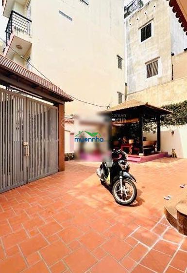 350m2 (ngang 8m vuông vức), hẻm xe tải thông, ngã tư phú thuận htp, chỉ nhỉnh 28 tỷ dòng tiền 500tr
