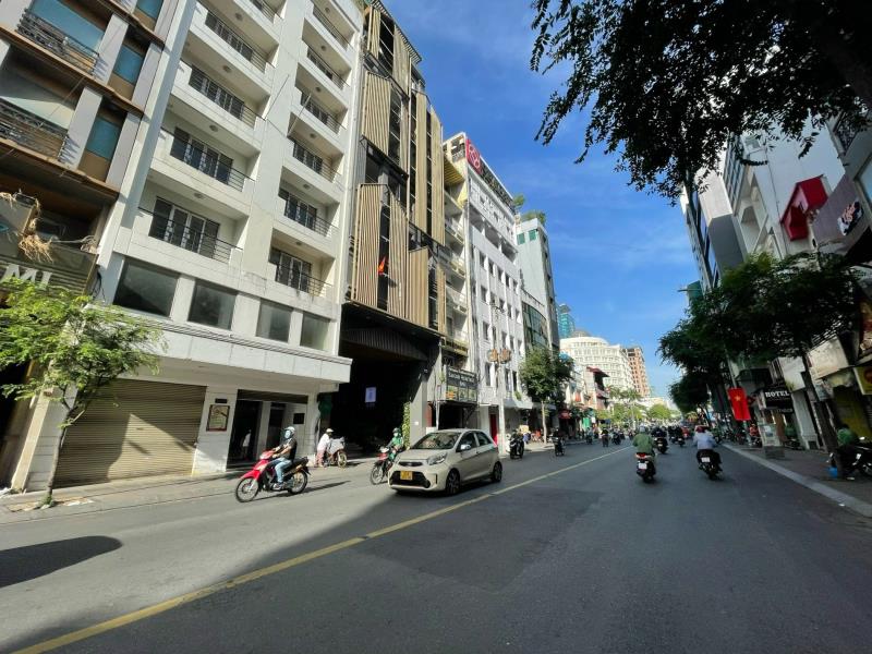 Cần bán khách sạn mt hai bà trưng p.bến nghé , q1. dt: 4.1x30m, hầm 9 tầng - 2