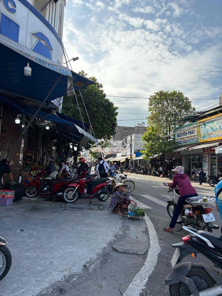Đất chính chủ gủi bán căn nhà 1 trệt 1 lầu ngay gần chợ - 2