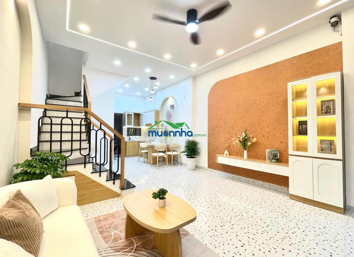 Nhà đẹp ở ngay, sát mặt tiền 50m², 3t, full nội thất, bề ngang lớn, hẻm thông dân trí, hơn 6 tỉ - 4