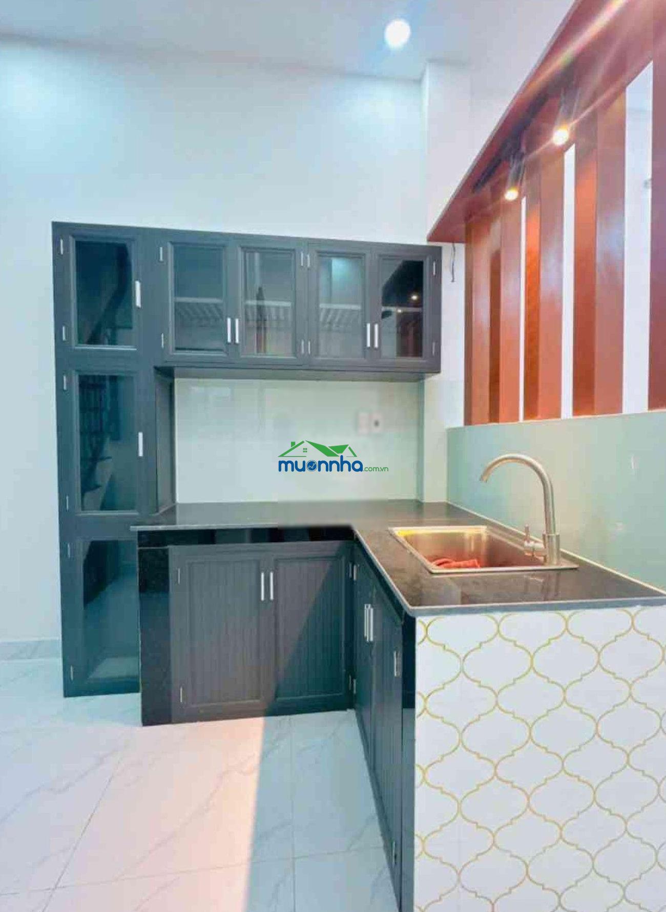 Nhà đẹp ở liền 4 tầng. chỗ đại học công nghệ sài gòn. mà chỉ hơn 3 tỷ. phường 4. đường âu dương lân