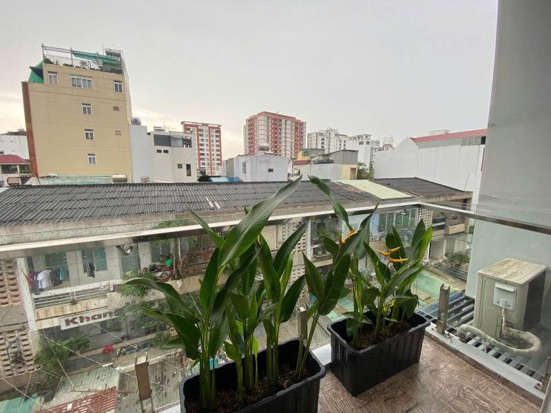 Cho thuê căn hộ ban công,máy giặt có gác ( duplex ) gần đh hutech,uth,hiu,uef,ftu. tân cảng - bình thạnh  - 2