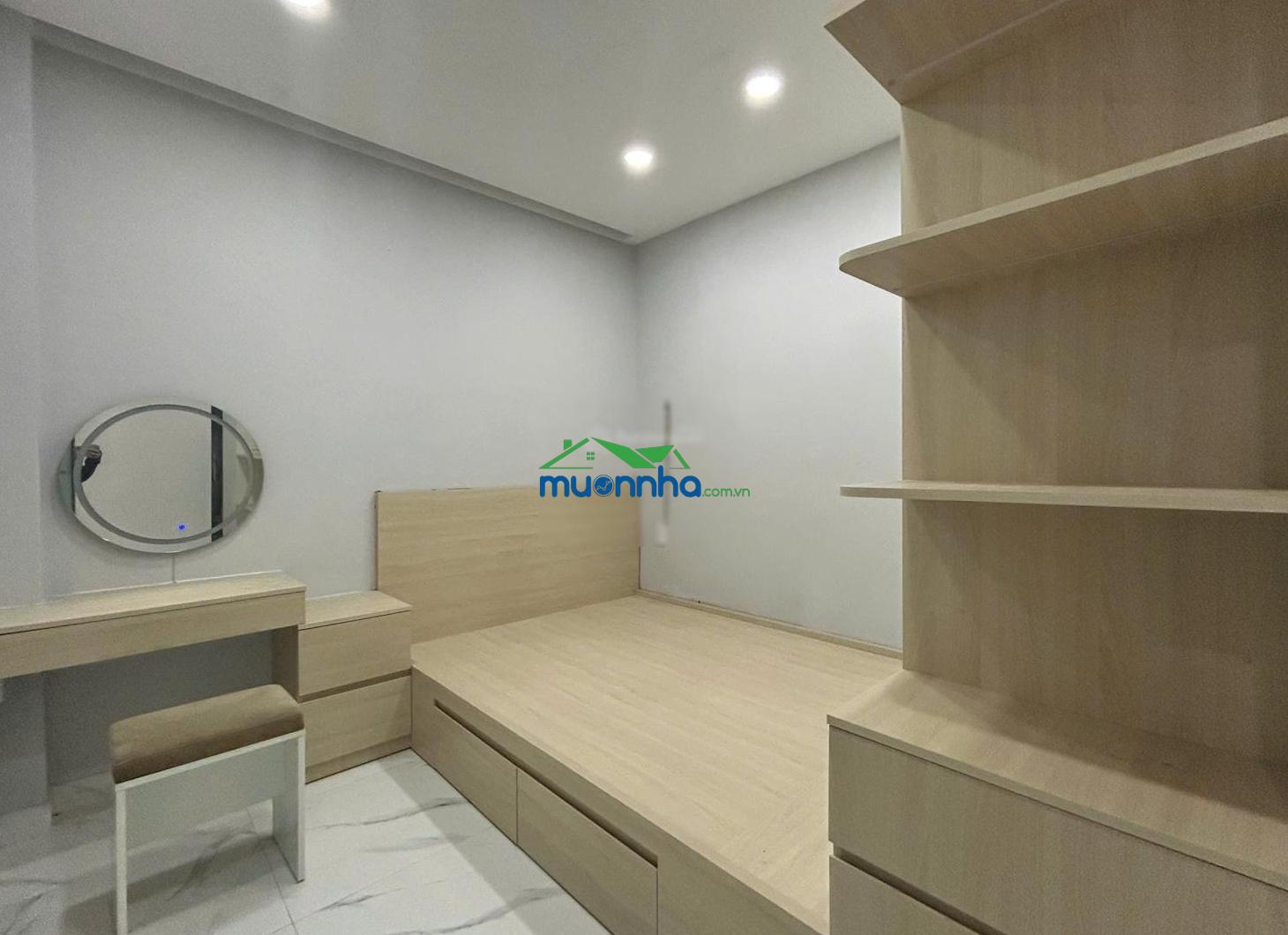 Chủ gấp bán! giảm 300tr - hẻm ô tô - 3pn - lê văn việt - full nội thất - 4