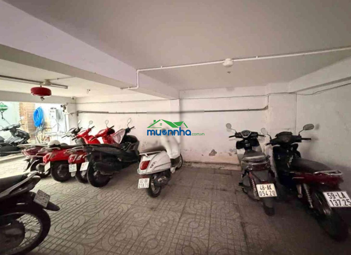 Toà 6 tầng 34 phòng chdv - dương thị giang, ttn, q12 - dt 300m² căn góc - ngay metro số 2 - 4