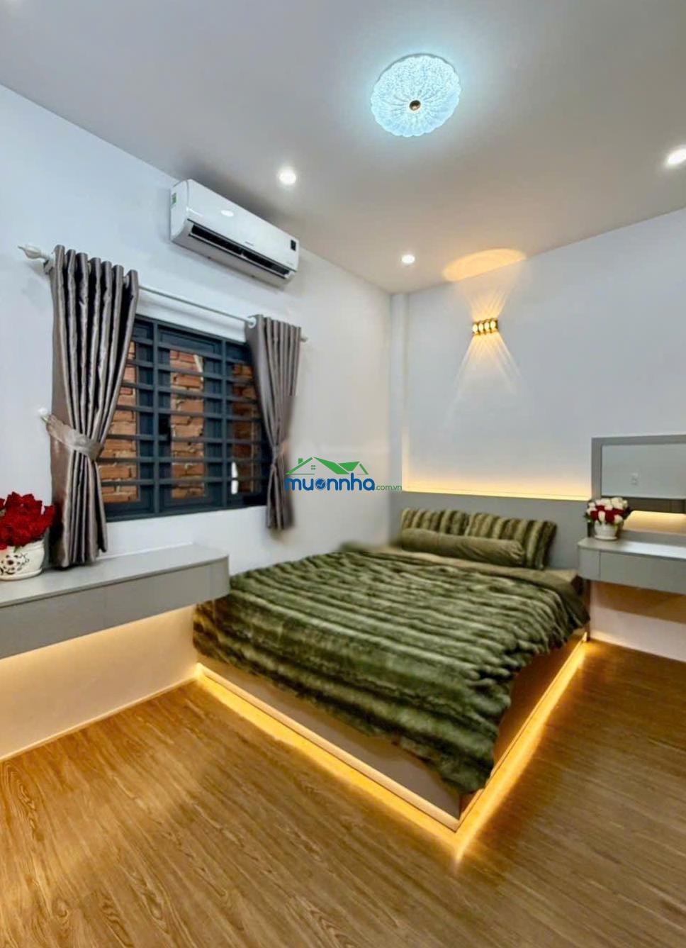 Nhà phố 3 lầu hẻm 1716 - liền kề quận 7