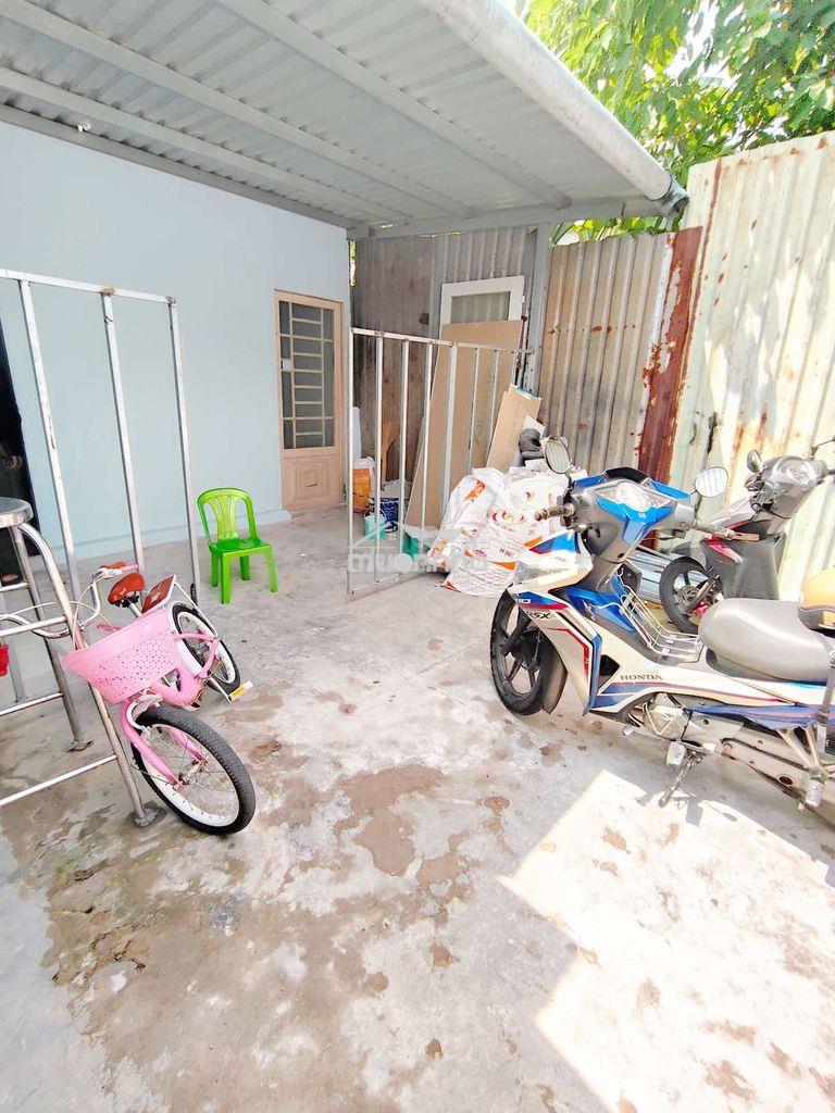 Cho thuê nhà mới sơn sửa cấp 4 hẻm c3 xe tải vô tới nhà - 6tr
