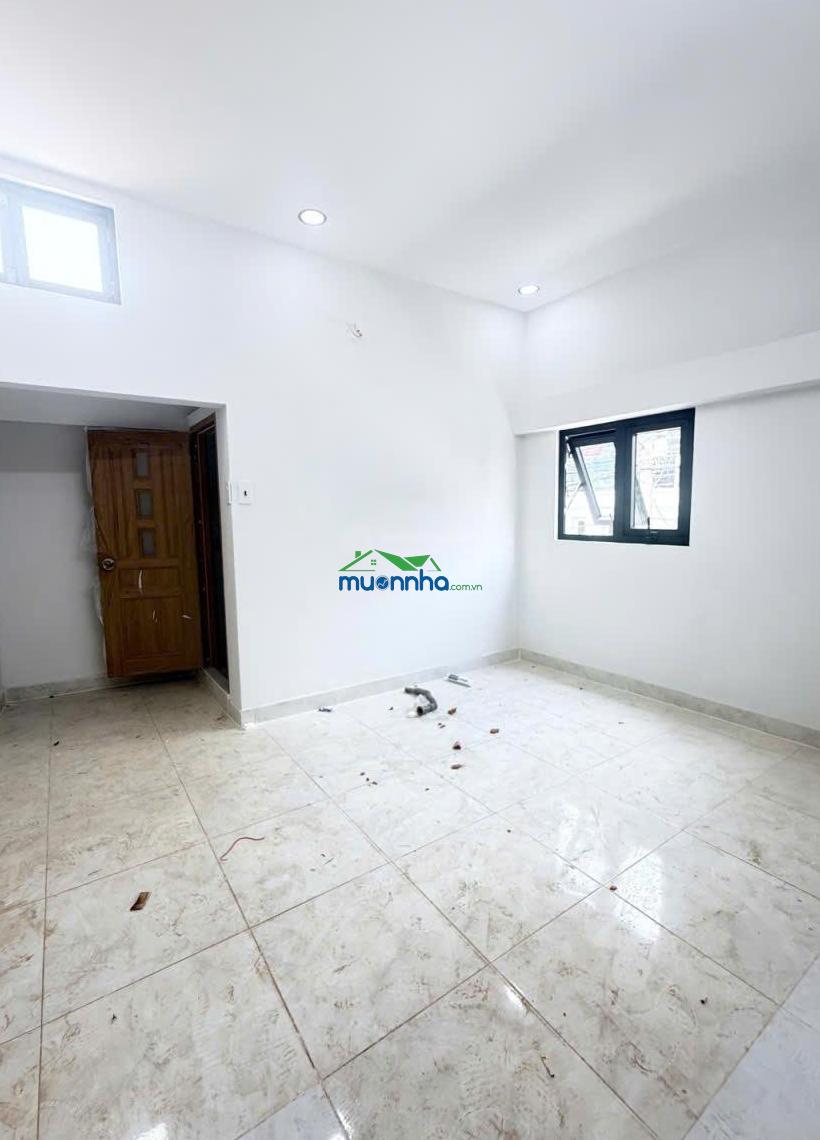Chủ bán gấp nhà góc 2mt - sát tân phú 4x14m 1 lầu - hxt - shr - 2