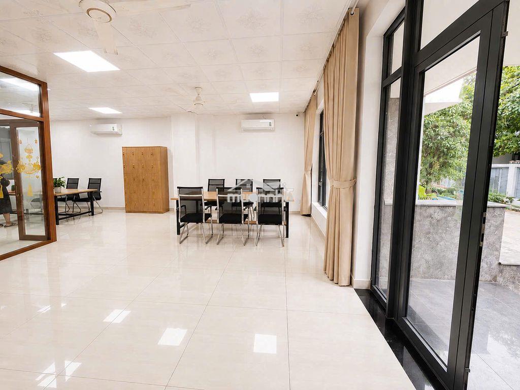 Tầng trệt 60m2 sẵn nội thất, có m.lạnh, hầm xe ở vạn phúc. giá 14,5 tr - 2
