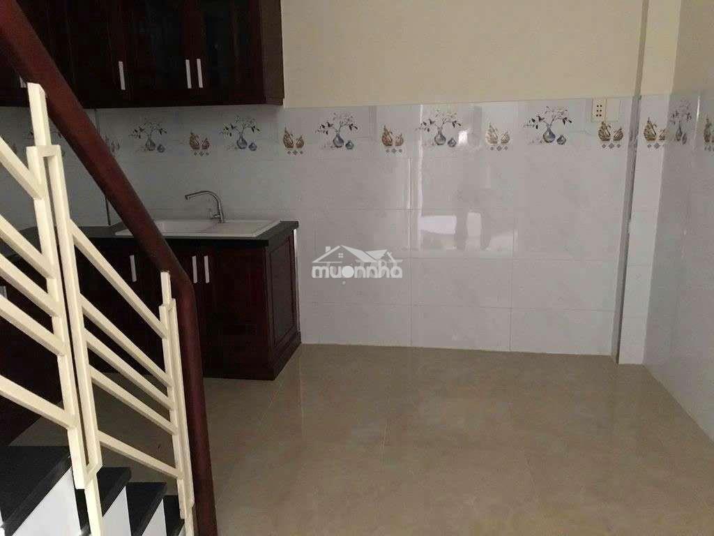 Nhà nc sát mt đường đõ quang đâu p.phạm ngũ lão q1 - 2