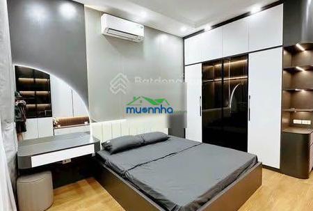 Chủ ngộp mùa bóng, bán gấp trước trận chung kết lê văn sỹ - 4 tầng btct ô tô đậu sát vách, bán nhà - 2
