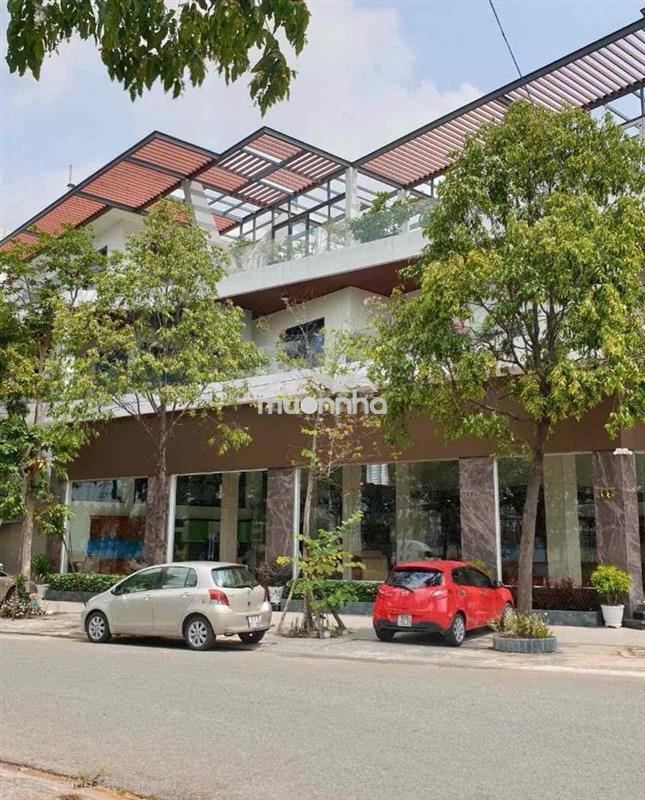 Cho thuê văn phòng 700m2 sàn trung tâm thành phố mới