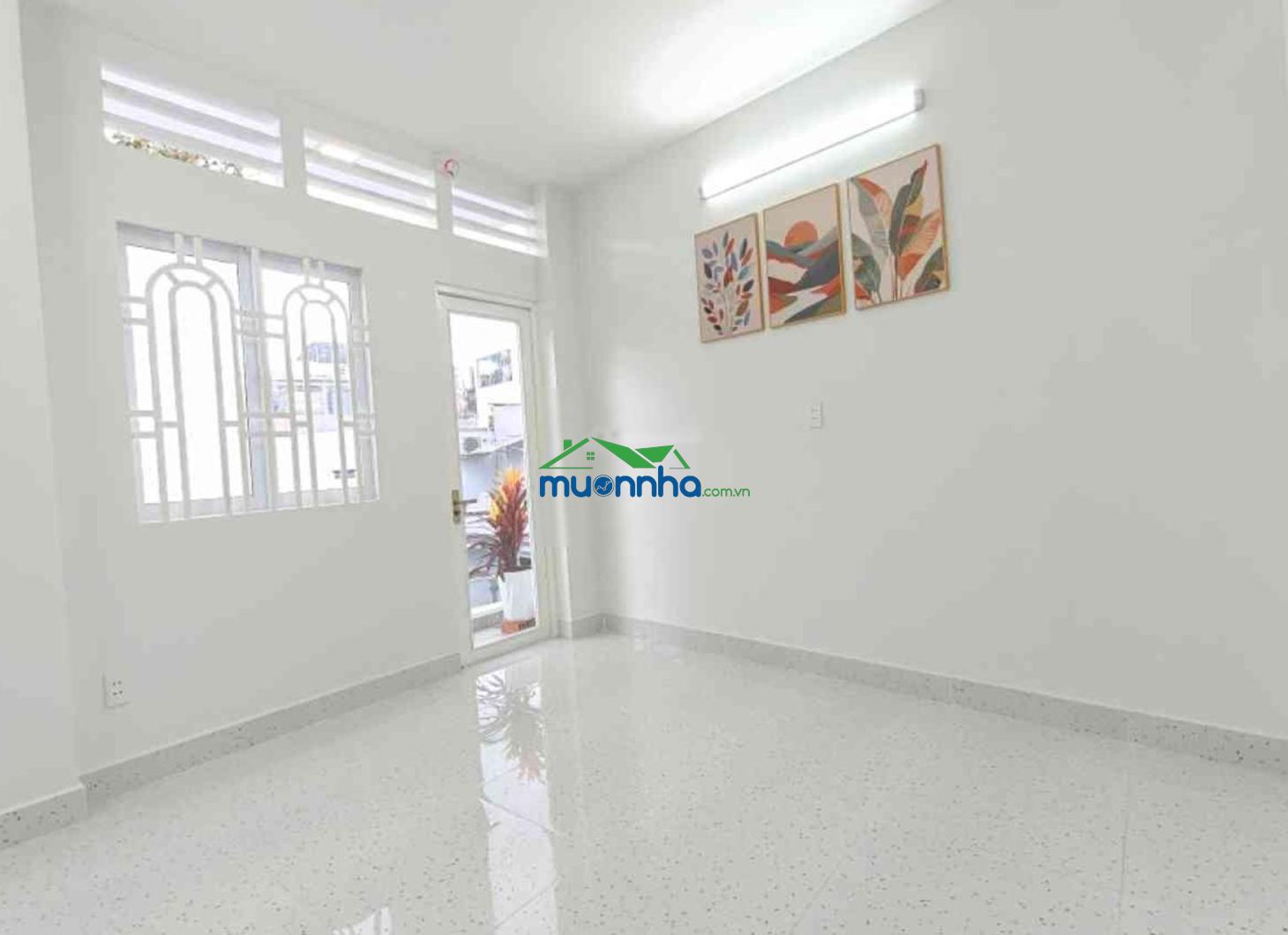 Lạc long quân - nhà đẹp ở ngay - 3 tầng btct - nhỉnh 4 tỷ (tl)