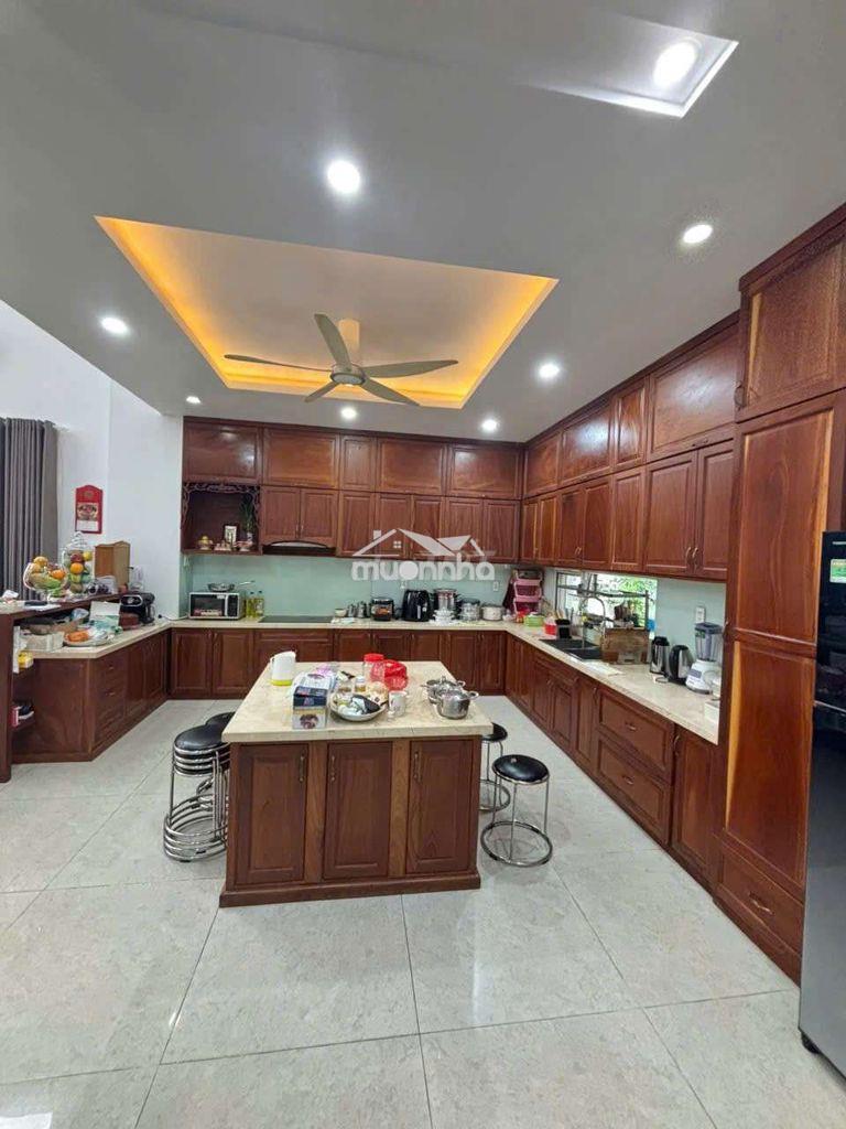 Chính chủ gửi bán gấp căn biệt thự phú hữu quận 9 diện tích 322m2 alo - 4