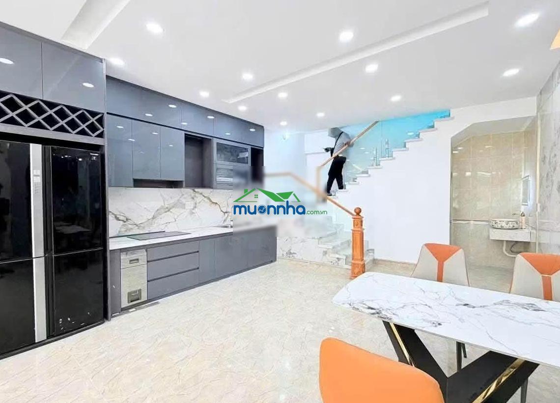 Bán lỗ căn nhà 1/ tmt2. gần vnvc, cơ quan hành chíh cách vài bước chân. 5*13 1lầu+sân thượng