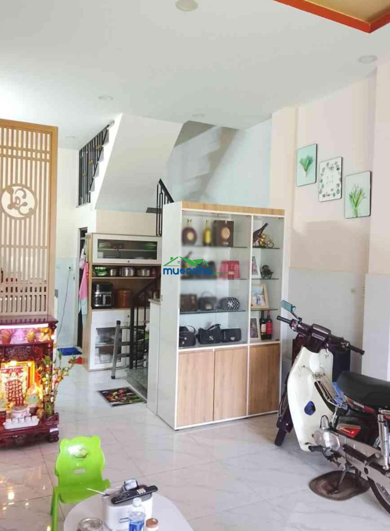 Bán nhà sát cầu nguyễn tri phương quận 8. dt: 40m2 - 3 tầng - 2 pn. nhỉnh 5 tỷ - 3