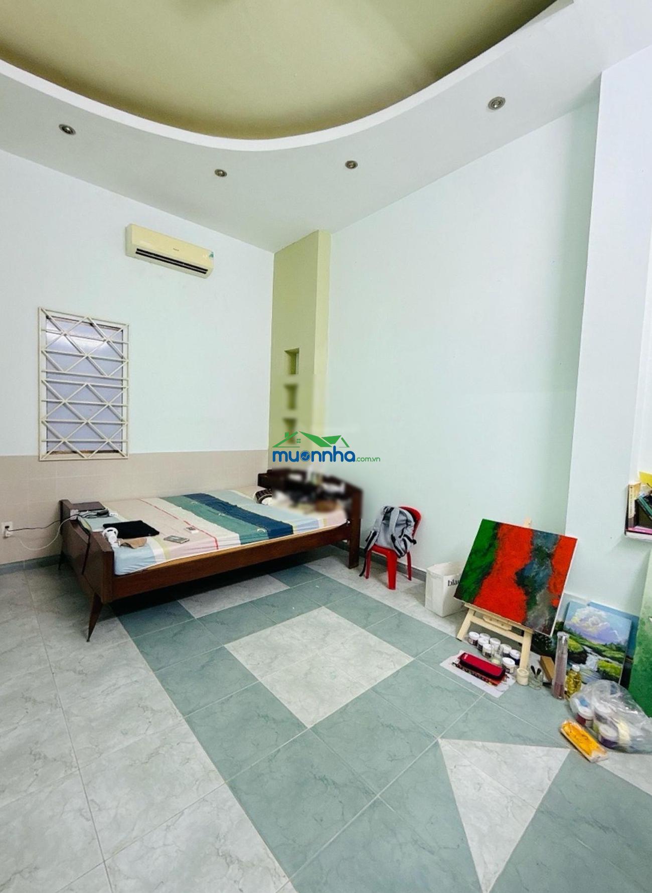 Tặng nhà 3 tầng gần mt lê quang định, 6pn, sổ đẹp hơn 9tỷ