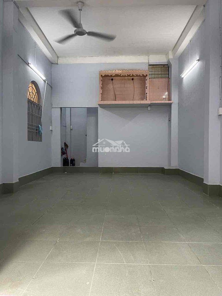 Cho thuê nhà mặt tiền hẻm kinh doanh lạc long quân q11 - 2