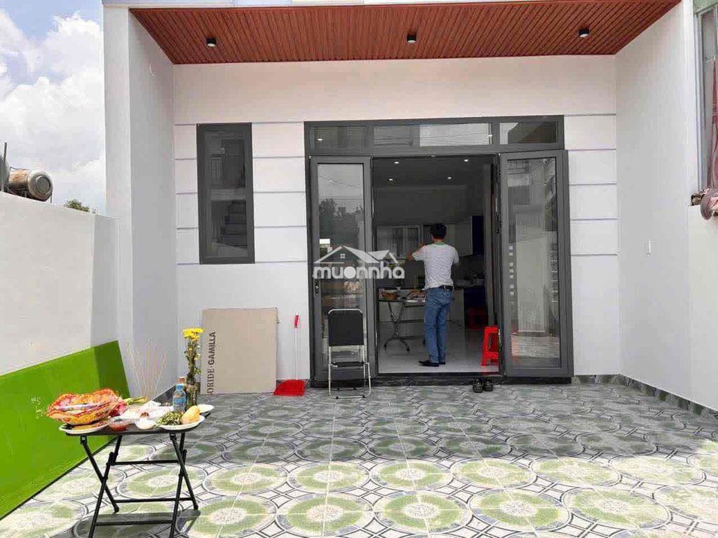 Cho thuê gấp nhà 1 trệt 1 lầu mới tinh sân xe hơi sau chợ tân bình - 4
