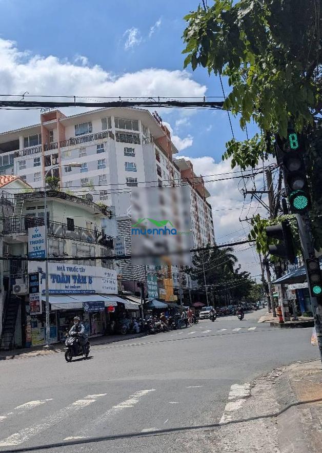 Nhà ngay ngã tư siêu hiếm, đối diện ubnd phường, dt 4,6x21m, 2 tầng giá 7,2 tỷ
