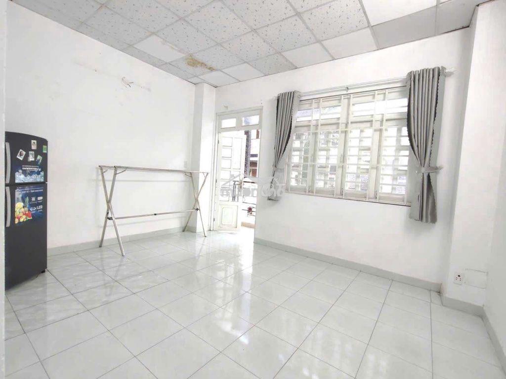 Nhà sân rộng- võ văn ngân, đối diện spkt - 4