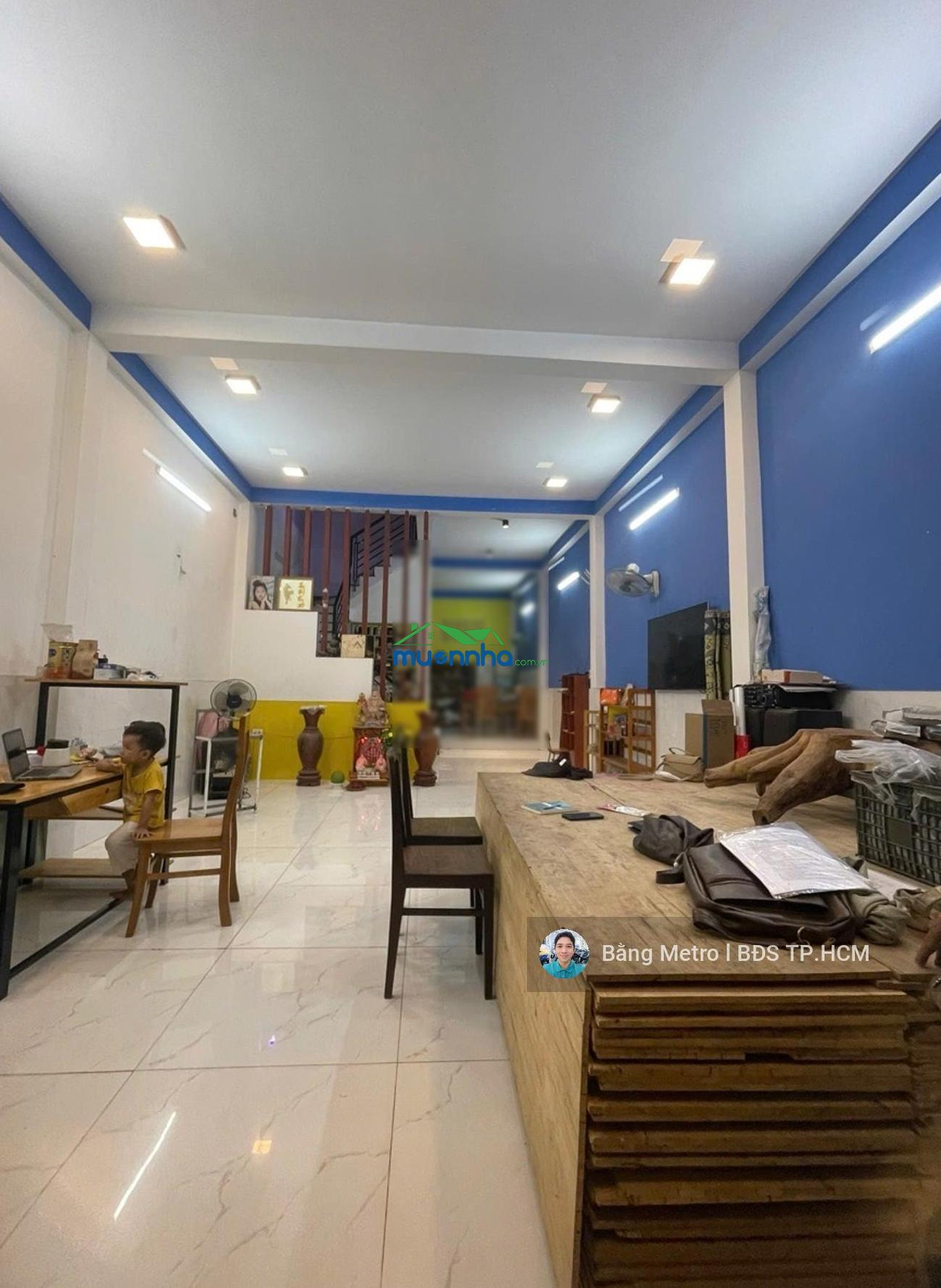 Vị trí đẹp! hxh tránh, gần mặt tiền ngay bờ kè, view sông vàm thuật, gần 100m2 nhỉnh 7 tỷ