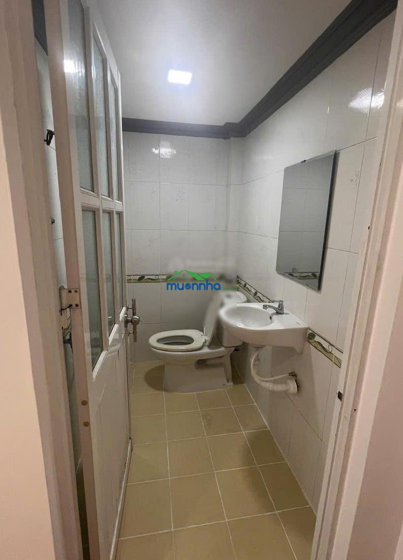 Ngộp bank bán gấp nhà hẻm xe hơi đường huỳnh văn nghệ, p. 15, tân bình - 4 x 12m sổ a4 - giá 6,6 tỷ