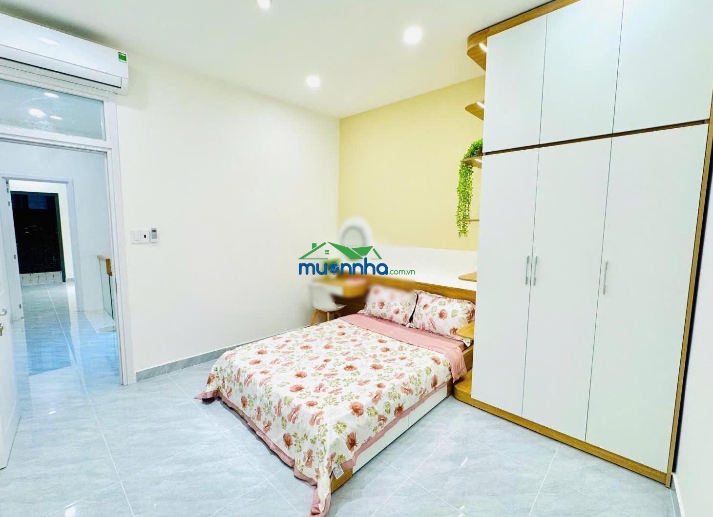 Quận 11, 1 căn ra mặt tiền, minh phụng 45m2, 2 tầng mới đẹp, hẻm 4.5m ô tô đỗ cửa. 6,79 tỷ