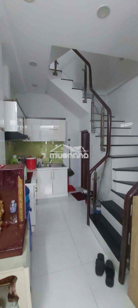 Cho thuê nhà nguyên căn đường đoàn văn bơ, nhà sạch sẻ dọn thuê liền - 4