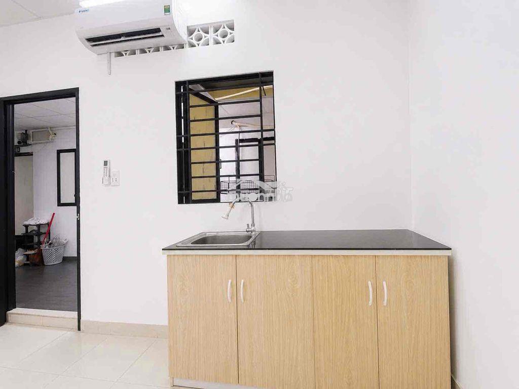 Trống sẵn studio giá rẻ sẵn máy lạnh - cửa sổ trời - gần đh văn hiến. - 3