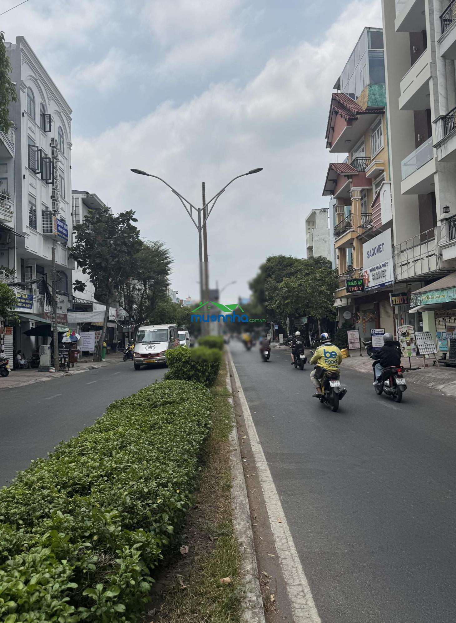 Bán nhà 60m2 - hẻm 10m ô tô vào nhà- gần aeon mall - đại học công thương - nguyễn cữu đàm - tân phú