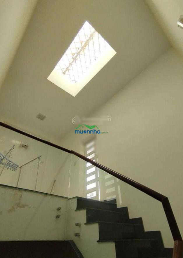 Gấp -nhỉnh 10 tỷ - lê đức thọ- 115m2- hẻm kinh doanh 8m- tặng nhà 4 tầng , khu phân lô bàn cờ - 3