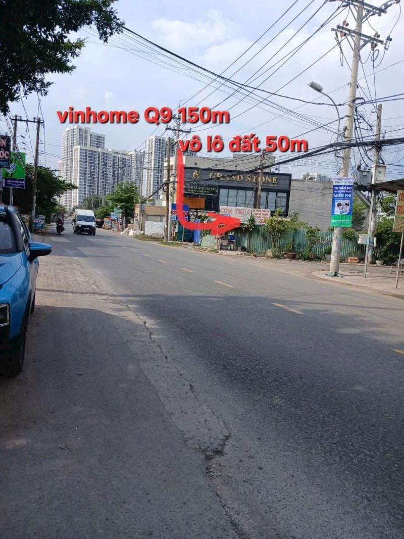 Bán đất hẻ xe hơi 8m. sát vinhoms quận 9, giá 3,4 tỷ/ 60m2 (4x15)