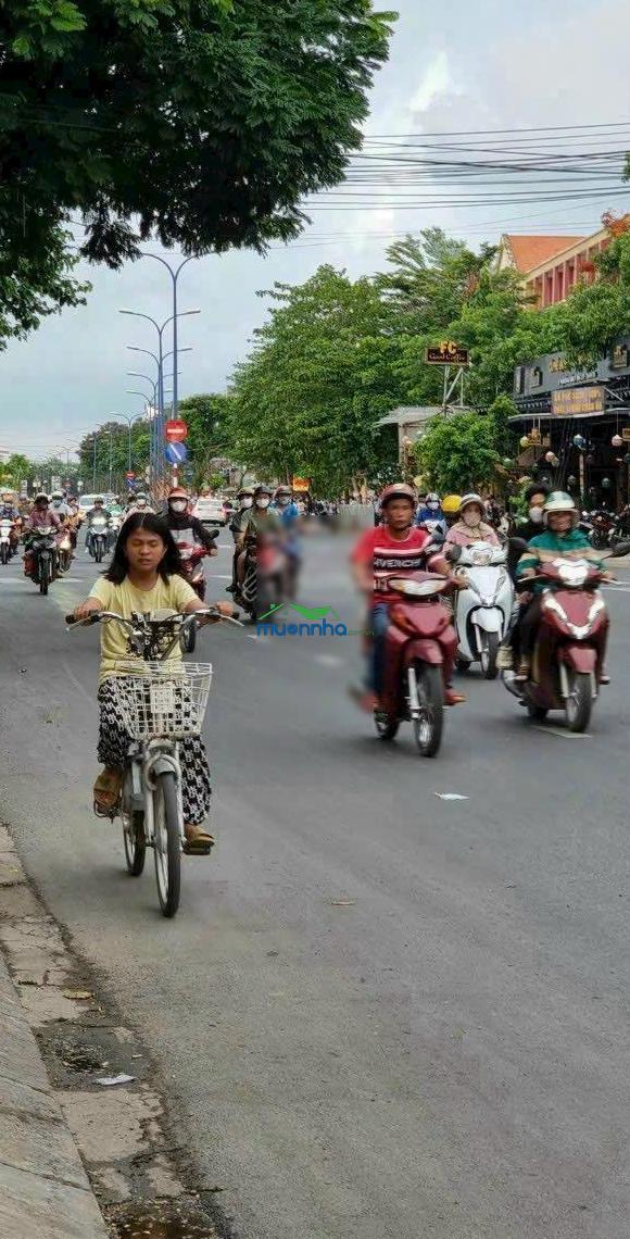 Bán nhà riêng tại liên khu 4-5, 9 tỷ, 150m2, giá siêu hời