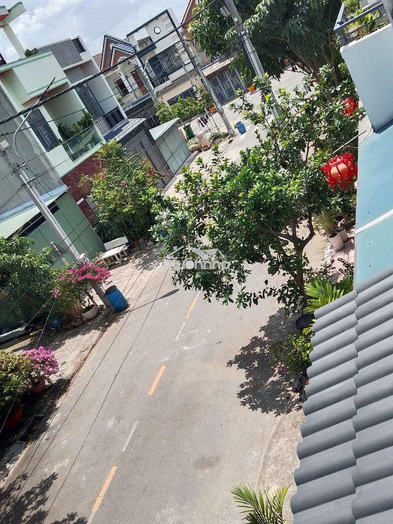 Cho thuê nhà lầu trệt thân xe hơi tại bình chuẩn thuận an bd gồm 3pn - 4