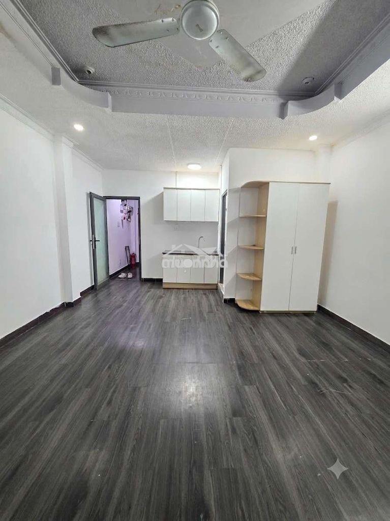 Pphòng 35m2 âu cơ rộng thoáng, ở 2-3 bạn, sát đại học văn hiến - 2