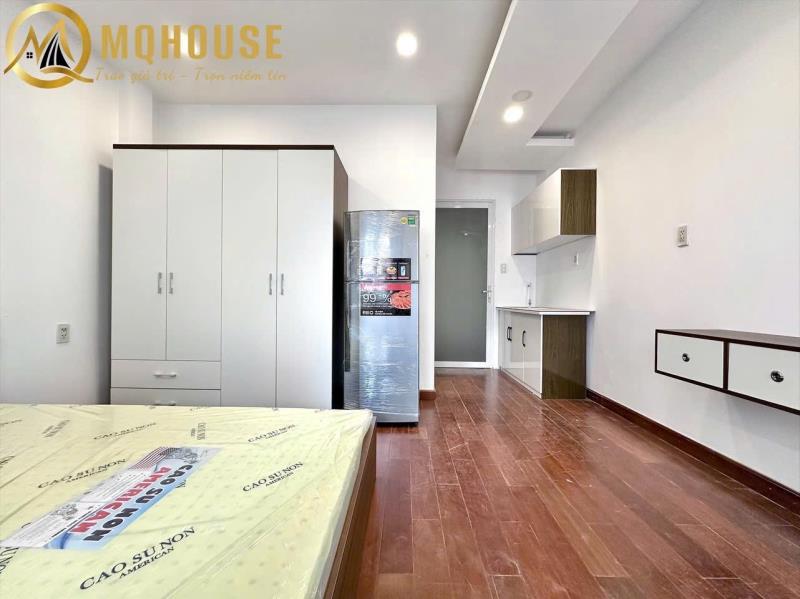 Studio ban công ngay cổng đh văn lang, đại học mĩ thuật, đường phan đăng lưu, cầu bông quận 1 - 3